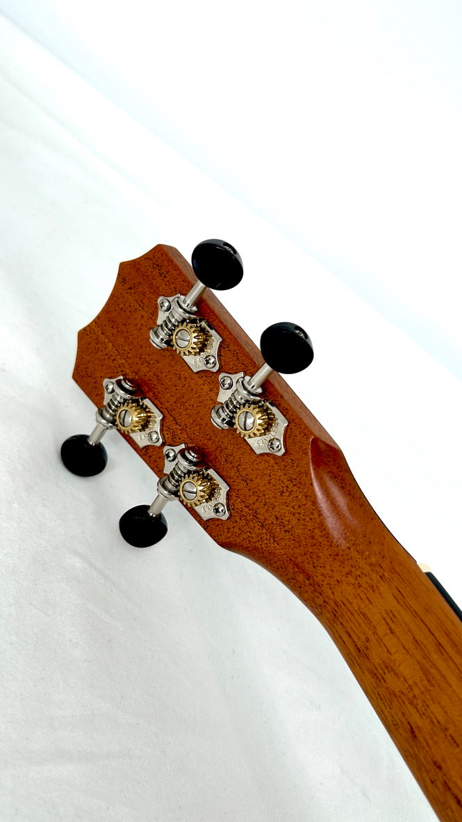 Kanile'a K1 Tenor Core gloss