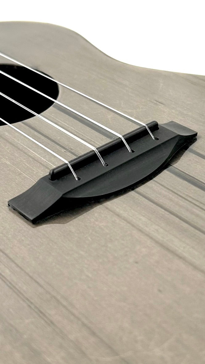 KLOS Concert Carbon Timber mit Pickup und Soundport