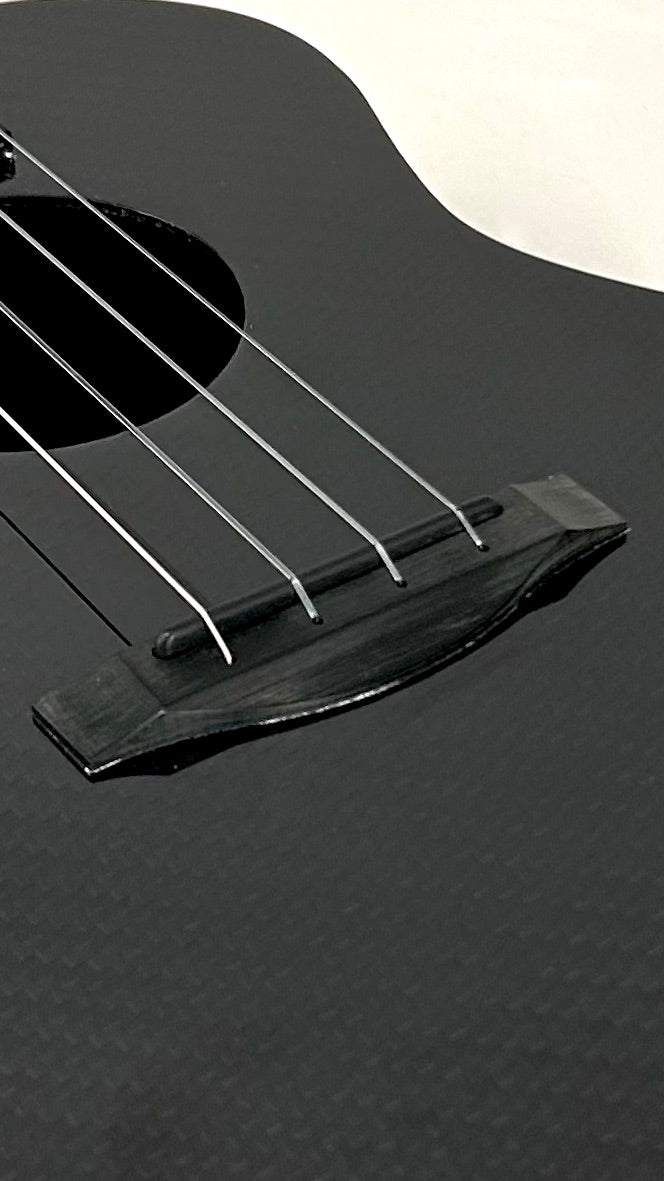 KLOS Concert Full Carbon mit Pickup und Soundport