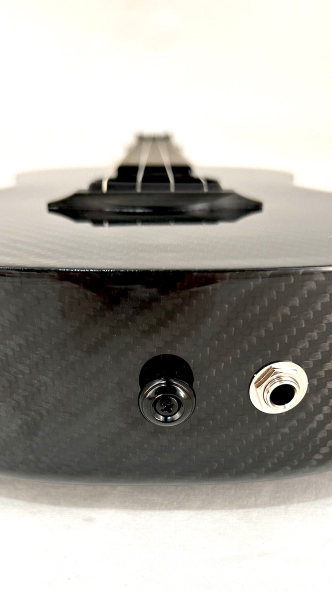 KLOS Concert Full Carbon mit Pickup und Soundport