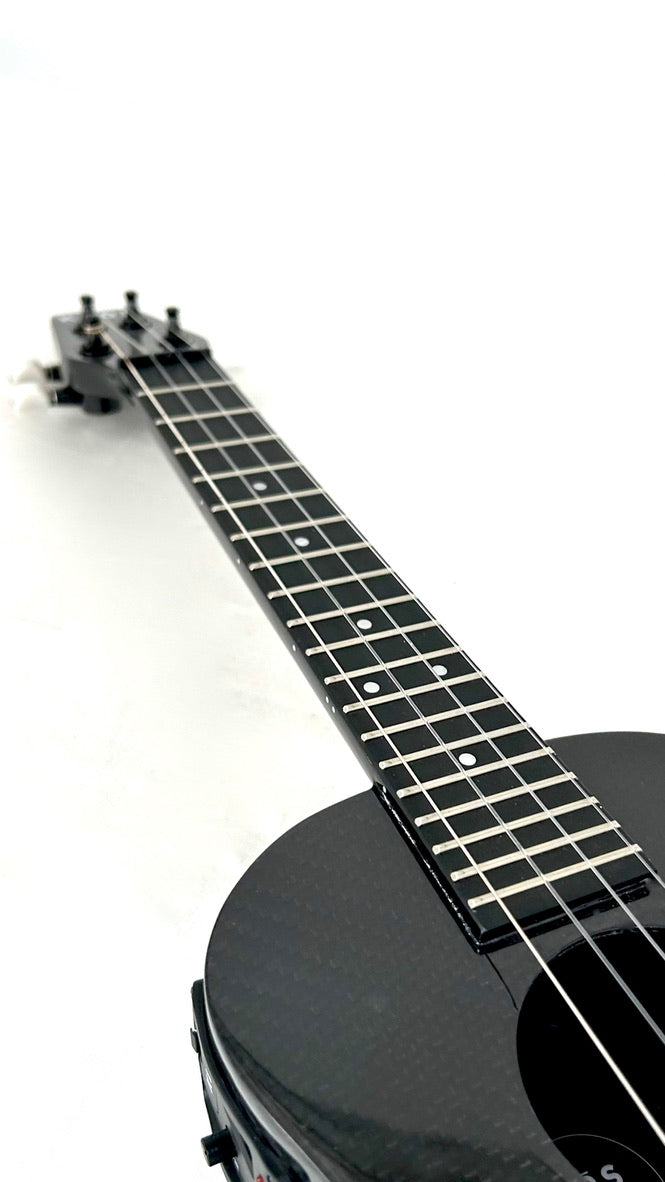 KLOS Concert Full Carbon mit Pickup und Soundport