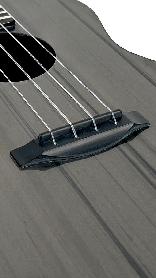 KLOS Tenor Carbon Timber mit Pickup und Soundport