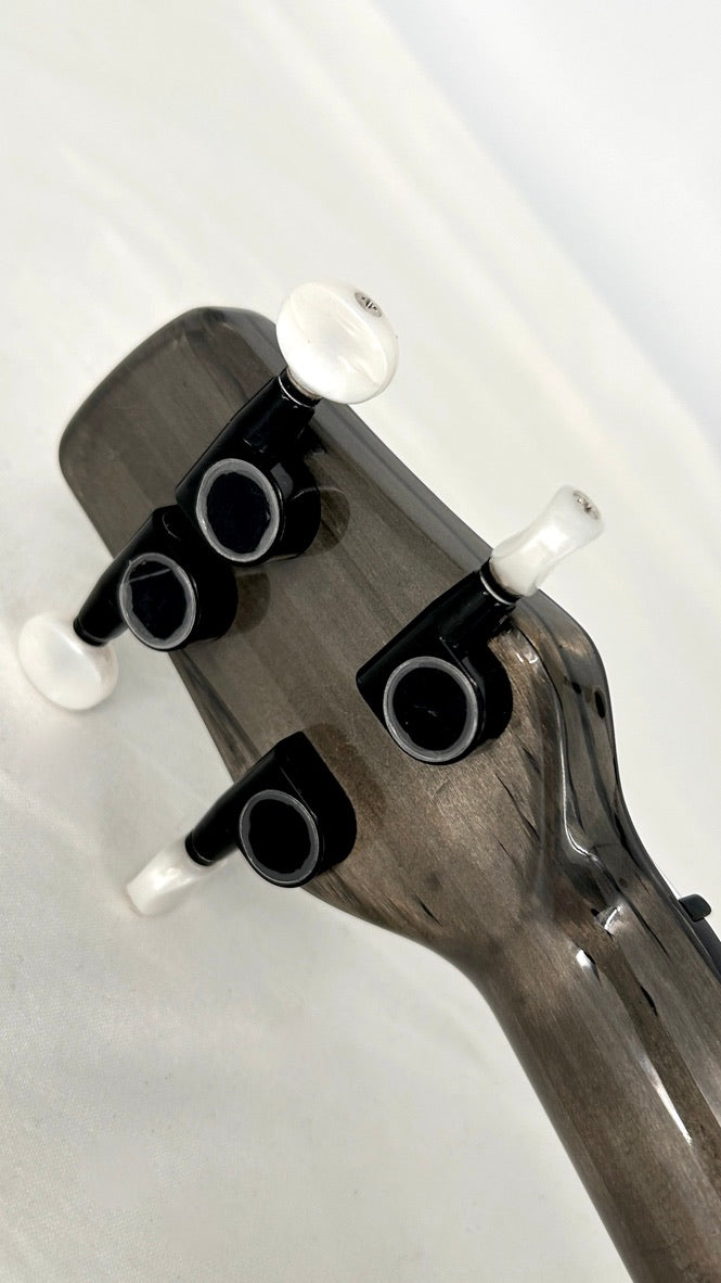 KLOS Tenor Carbon Timber mit Pickup und Soundport