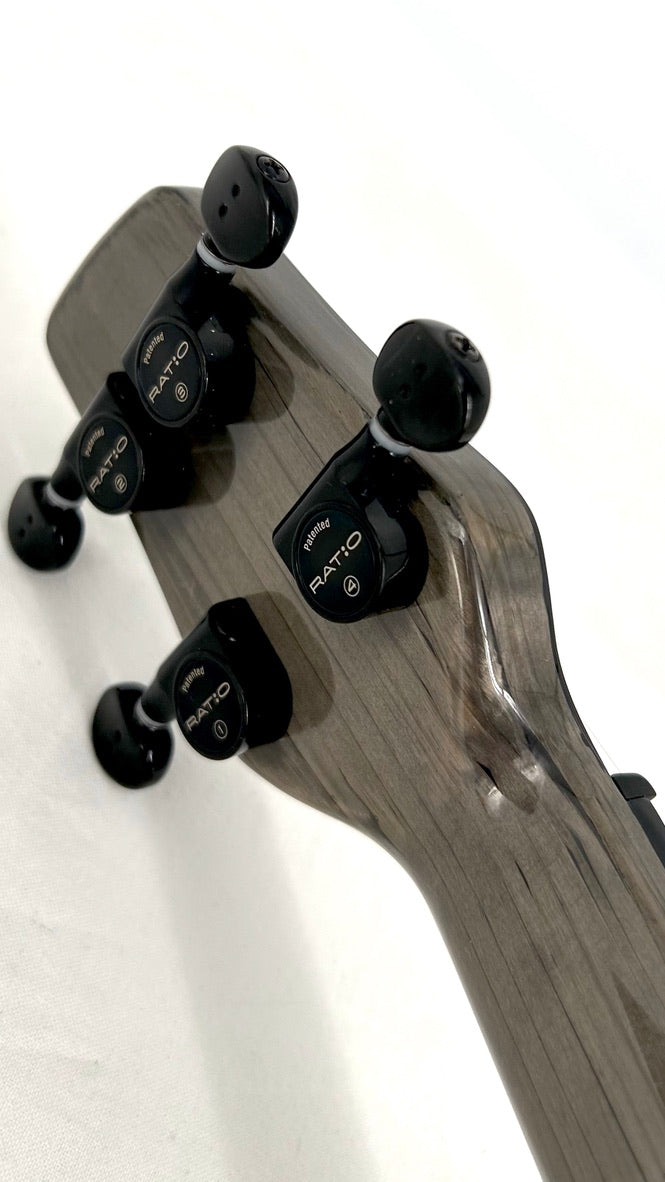 KLOS Tenor Carbon Timber mit Pickup und Soundport