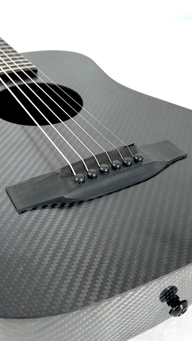 Klos Travel Guitar Full Carbon mit Pickup
