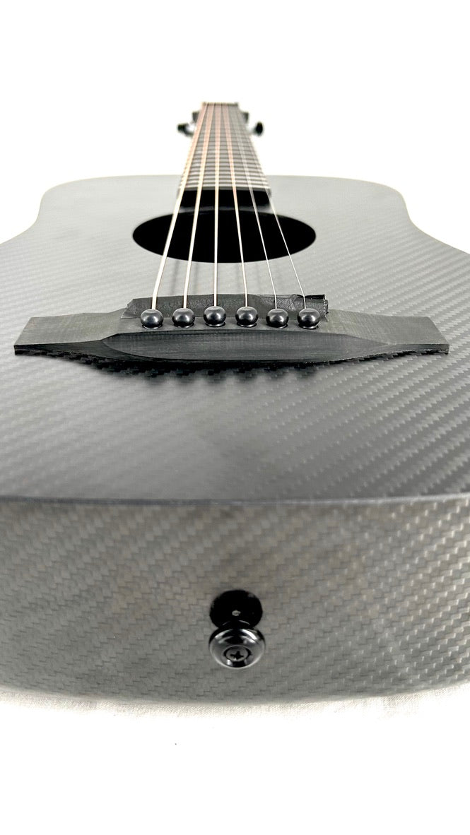 Klos Travel Guitar Full Carbon mit Pickup