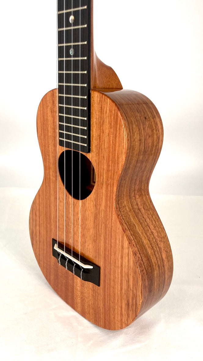 KoAloha KCM-02 Concert Longneck gloss #11