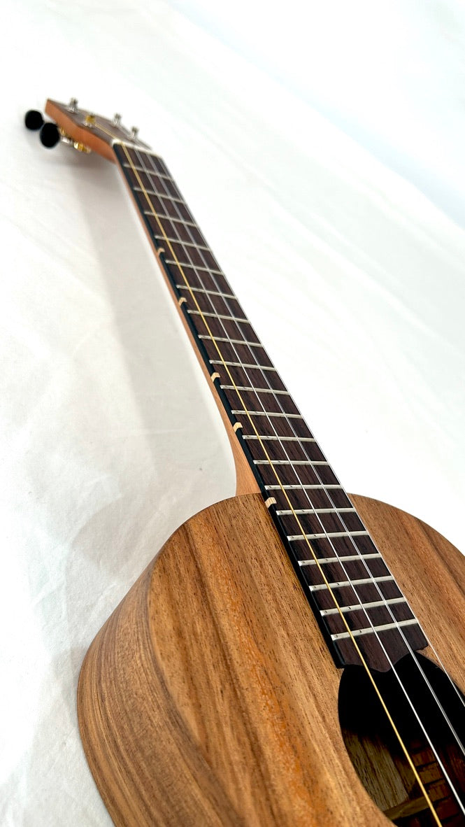 'Oli L Bariton Acacia satin (L-BA-S)