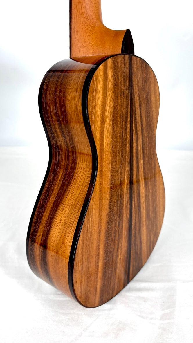 'Oli L2 Concert Acacia gloss Monstera Inlay (L2-CA)