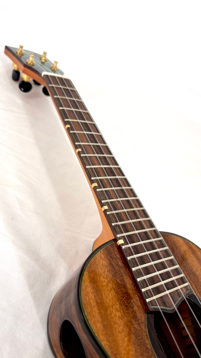 'Oli L2 Concert Acacia gloss Monstera Inlay (L2-CA)
