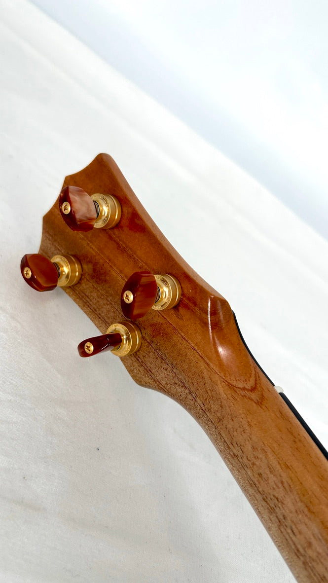 Rebel Double Creme Tenor matt #47