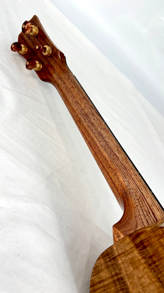 Rebel Pineapple Tenor Acacia mit Soundport