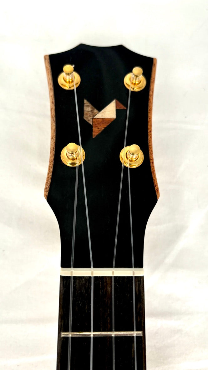 Rebel Pineapple Tenor Acacia mit Soundport