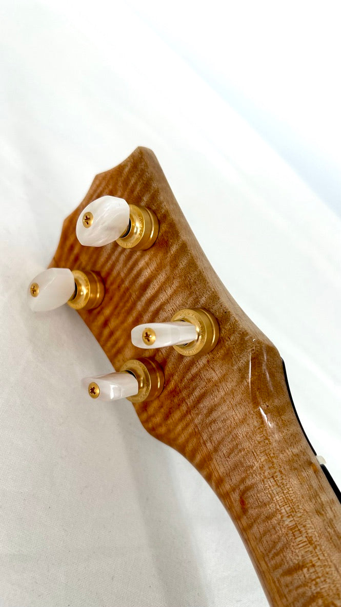 Rebel Creme brulee Sopran gloss #31