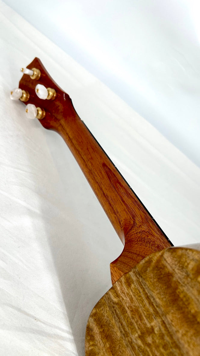 Rebel Double Creme Concert gloss #60