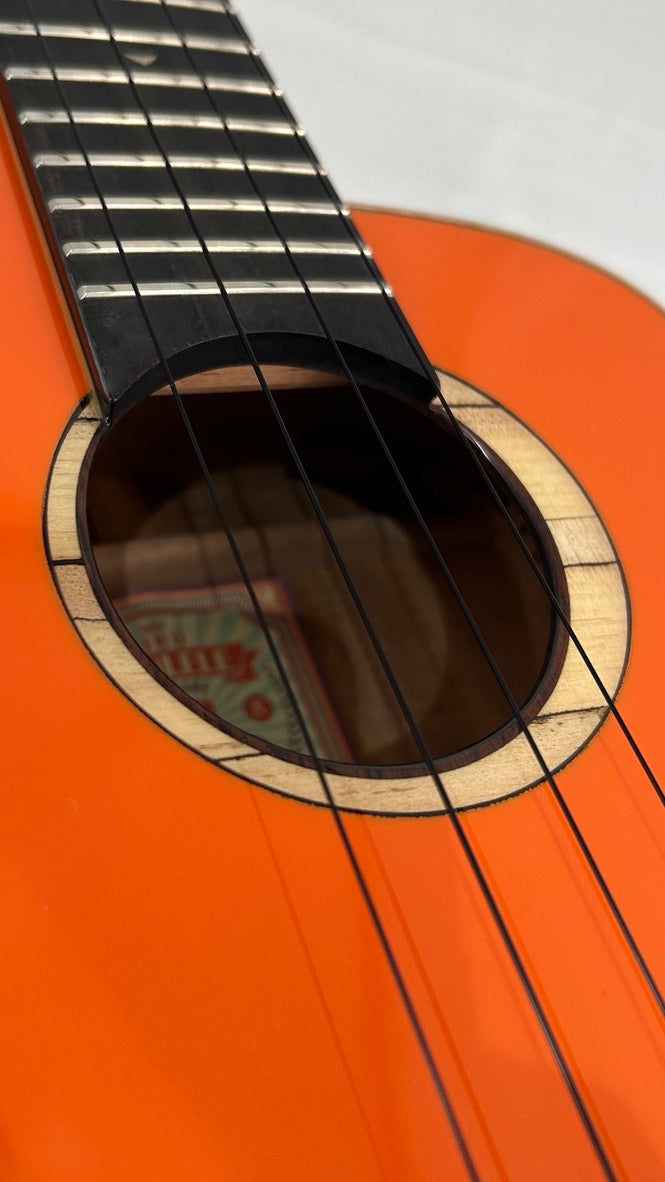 aNueNue LOUT Tenor