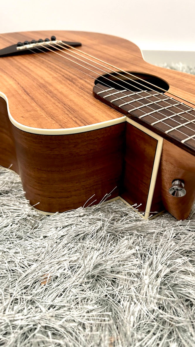 aNueNue M3 Travel Guitar