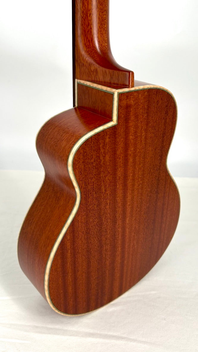 aNueNue UC110 Green Bird Concert