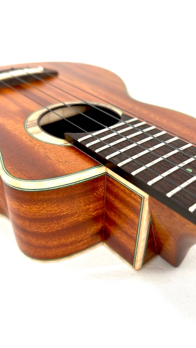 aNueNue US110 Green Bird Sopran