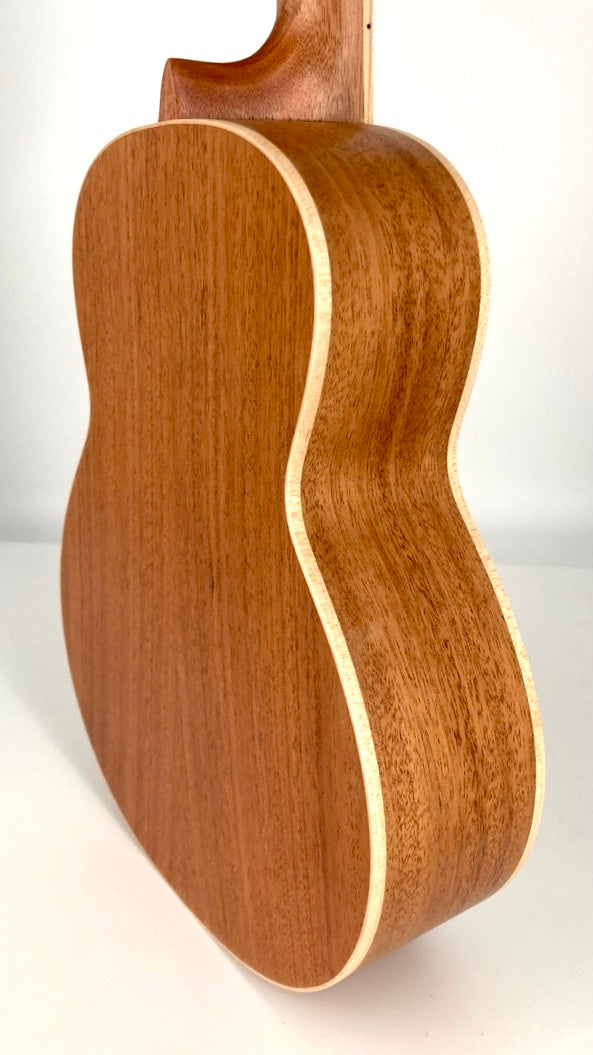 aNueNue UT-10 AM Tenor