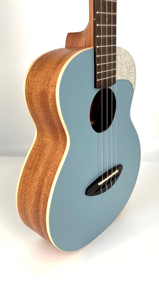 aNueNue UT-10 BA Tenor