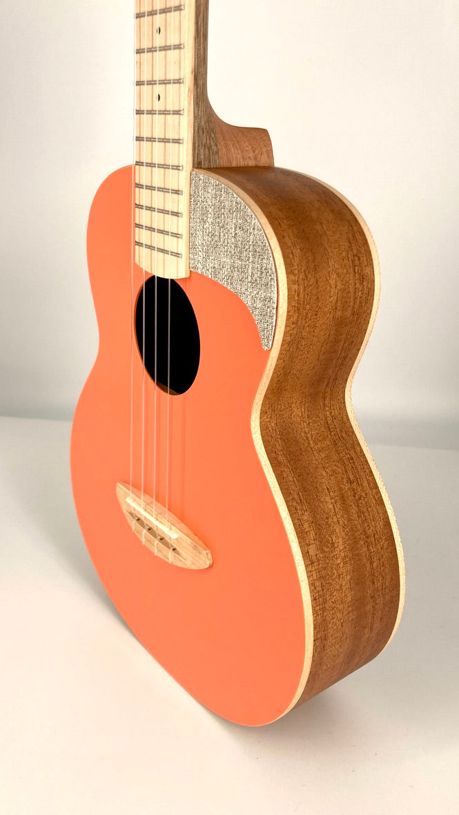 aNueNue UT-10 LC Tenor