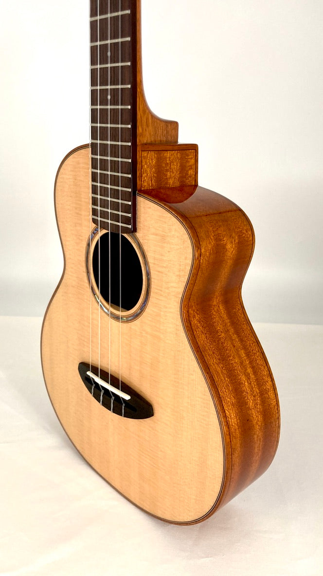 aNueNue UT100 Sitka Bird Tenor