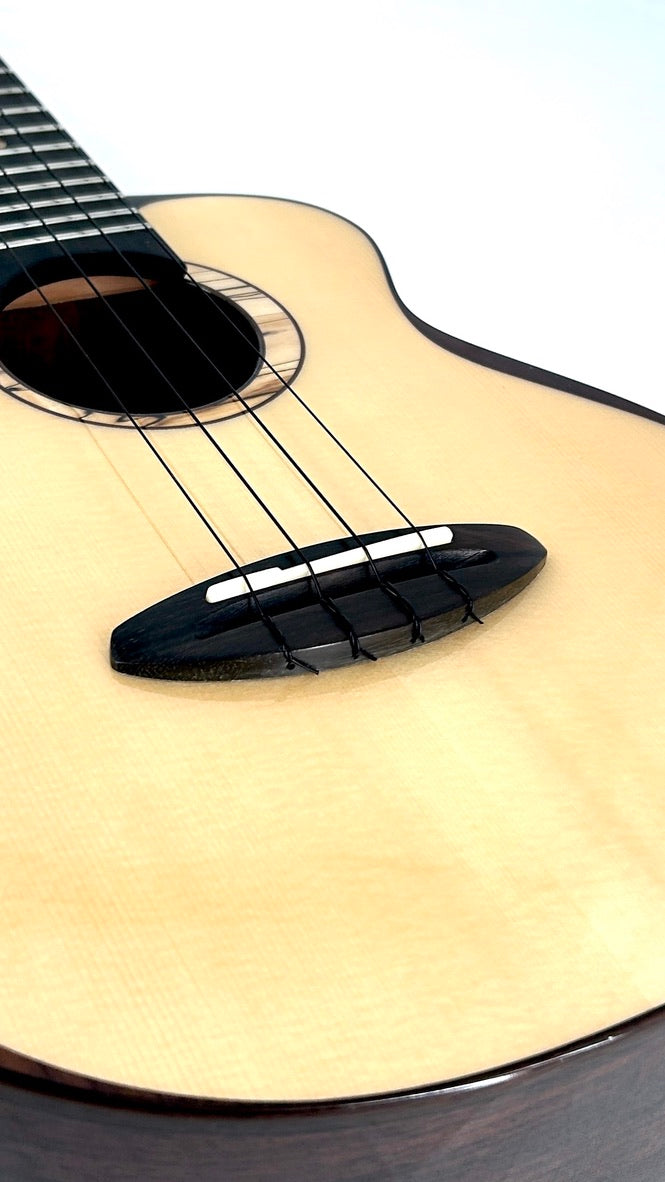 aNueNue UT200 Moonbird Tenor