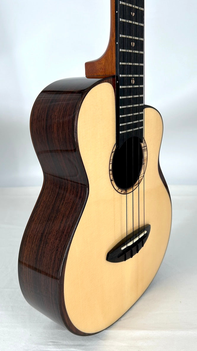 aNueNue UT200 Moonbird Tenor