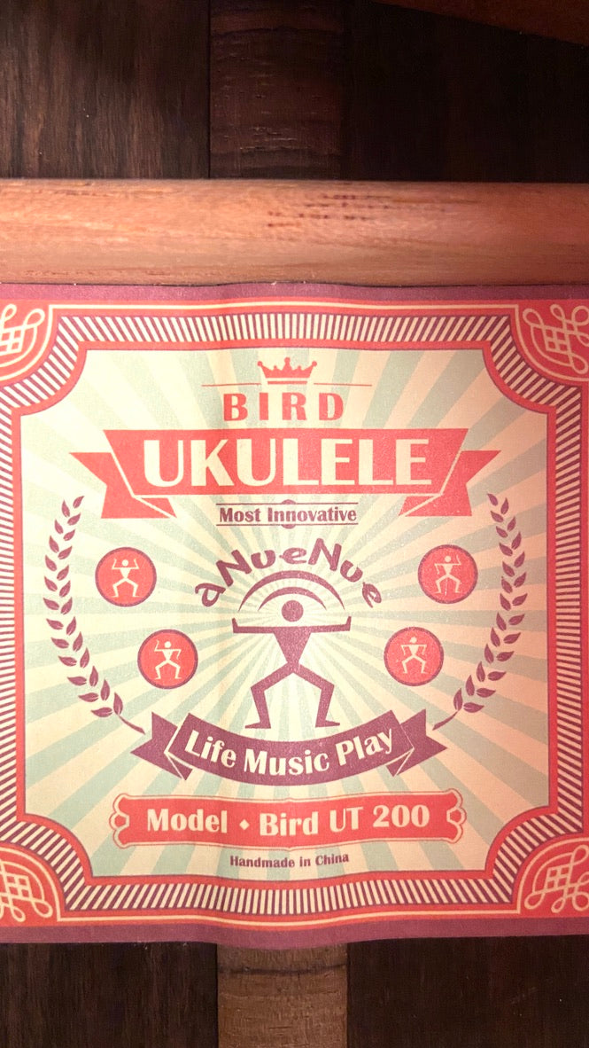 aNueNue UT200E Moonbird Tenor mit Pickup