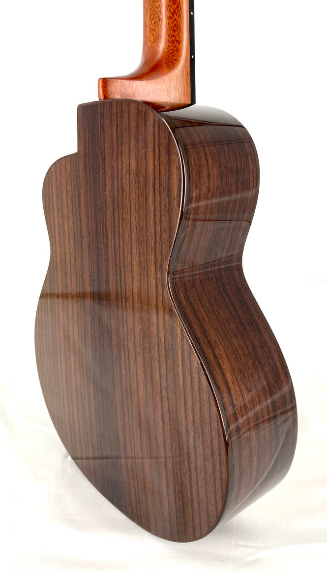 aNueNue UT214 Cedarbird Tenor