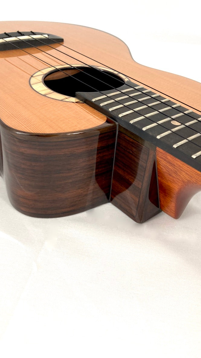 aNueNue UT214 Cedarbird Tenor