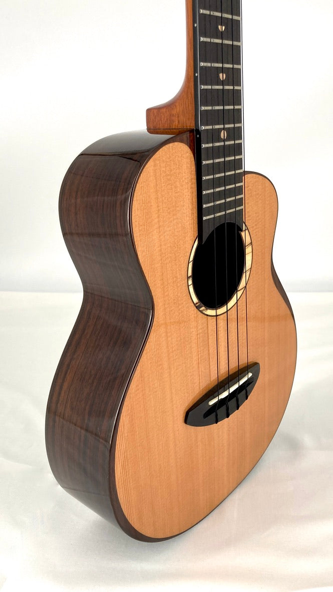 aNueNue UT214 Cedarbird Tenor