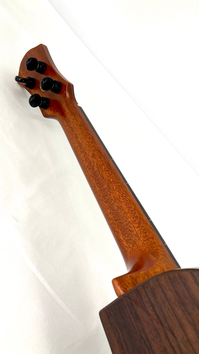 aNueNue UT214 Cedarbird Tenor