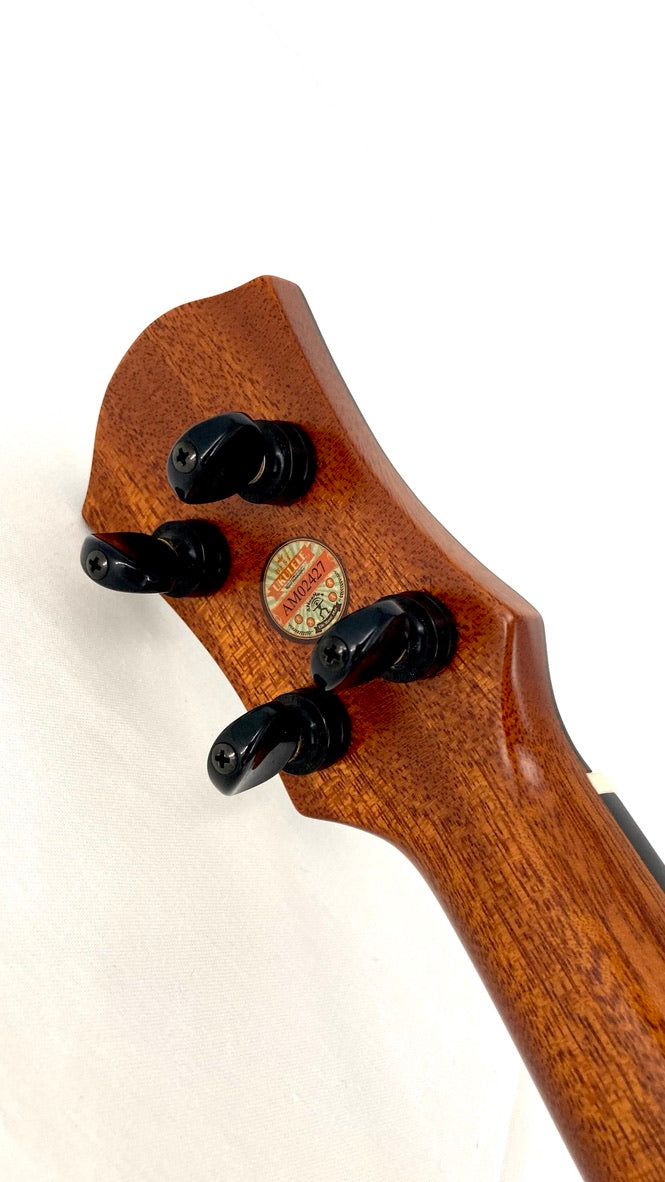 aNueNue UT214 Cedarbird Tenor