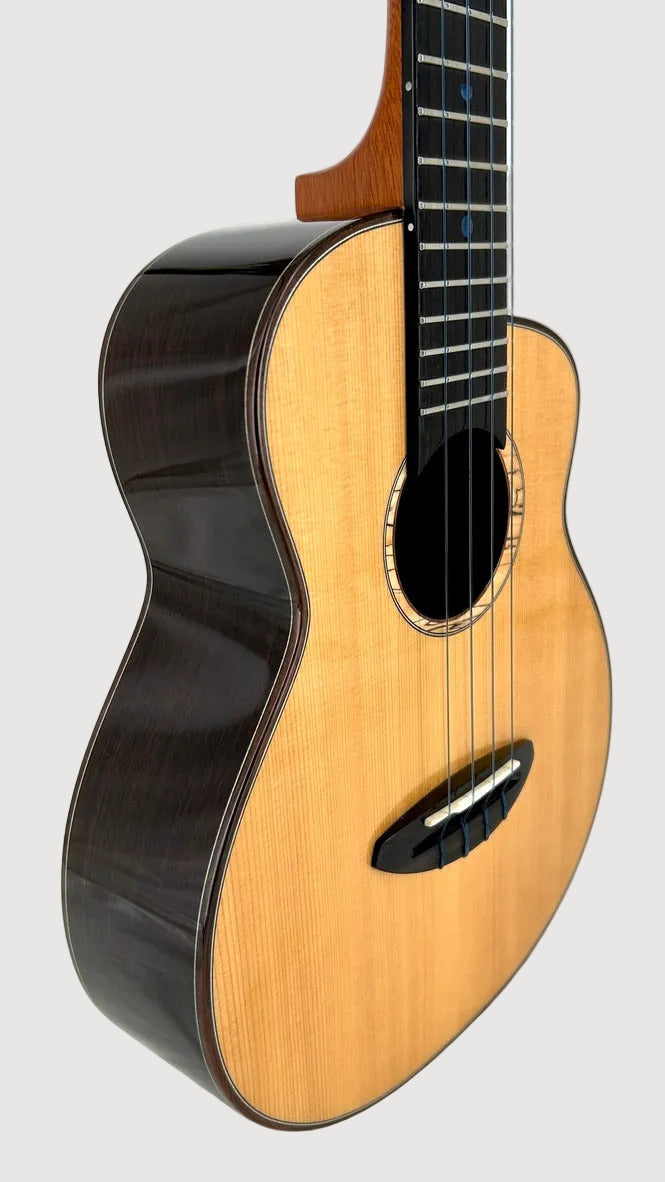 aNueNue UT330 Blue Bird Tenor