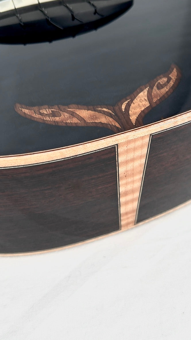aNueNue Whale Tenor