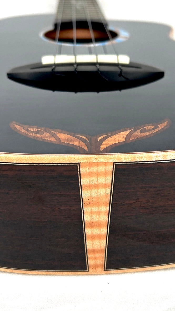 aNueNue Whale Tenor