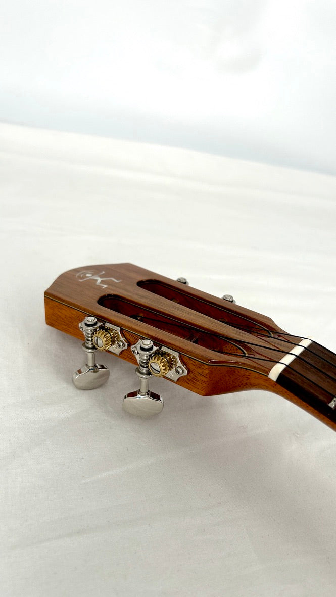 aNueNue AKK3 Tenor