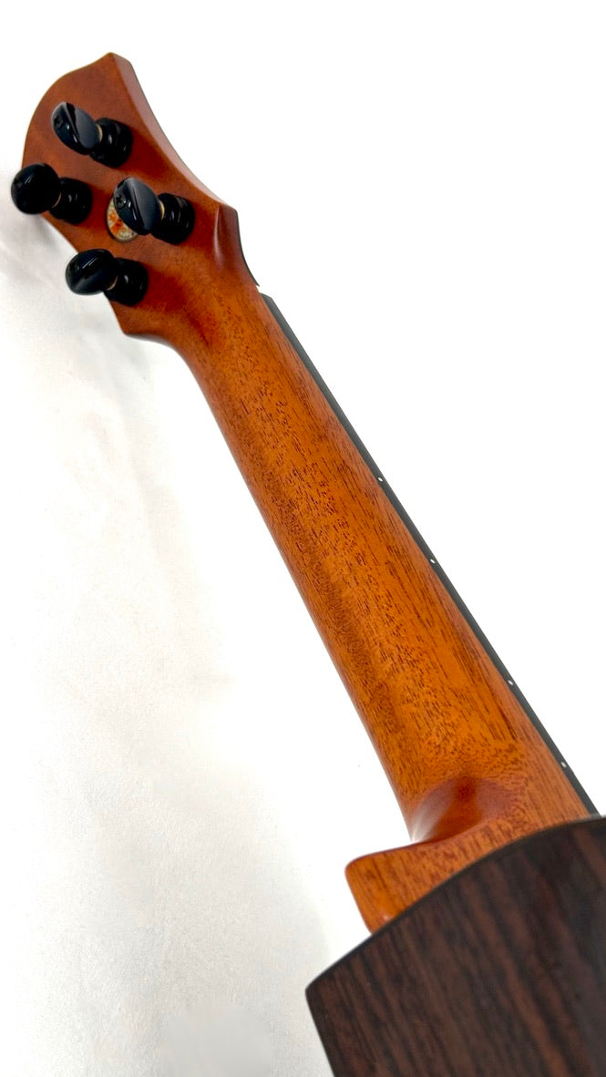 aNueNue UC214 Cedarbird Concert