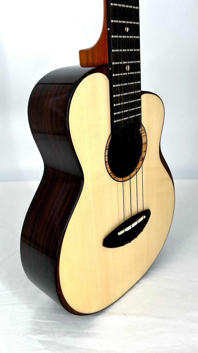 aNueNue UT200 Moonbird Tenor