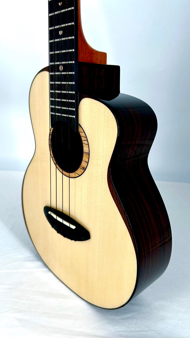 aNueNue UT200 Moonbird Tenor