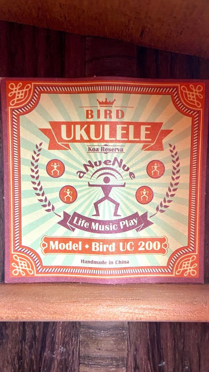 aNueNue UC200E Moonbird Concert mit Pickup